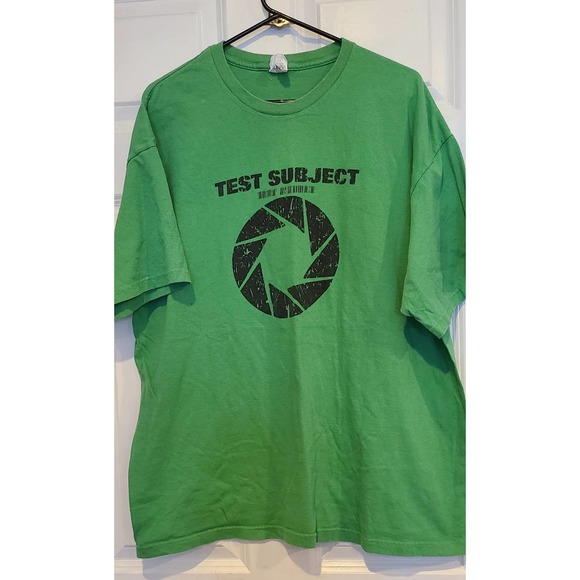 Y2k Retro streetwear Green Test Subject T-shirt size 2x Delta pro Weight - Picture 1 of 2
